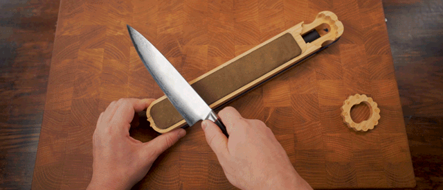 STEP5：レザーストロップでバリを取る様子